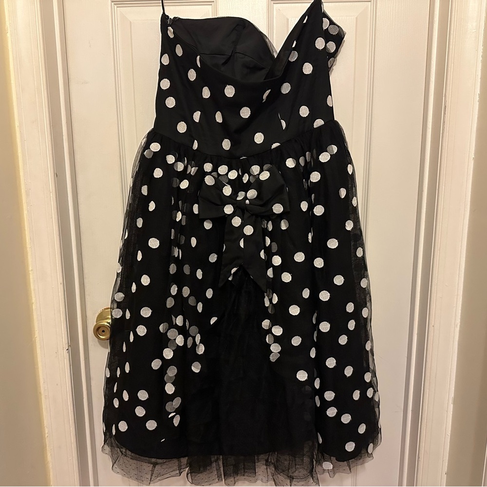 Elegant Black and White Polka Dot Dress - Picture 7 of 16